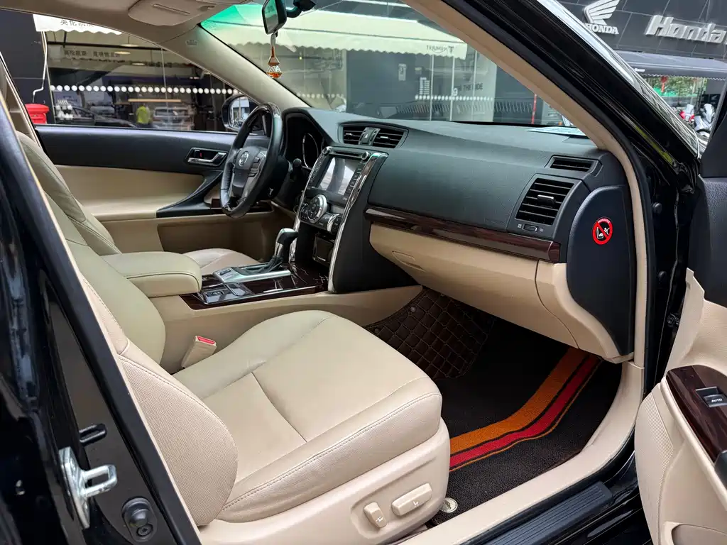 Toyota Reiz — миниатюра 21