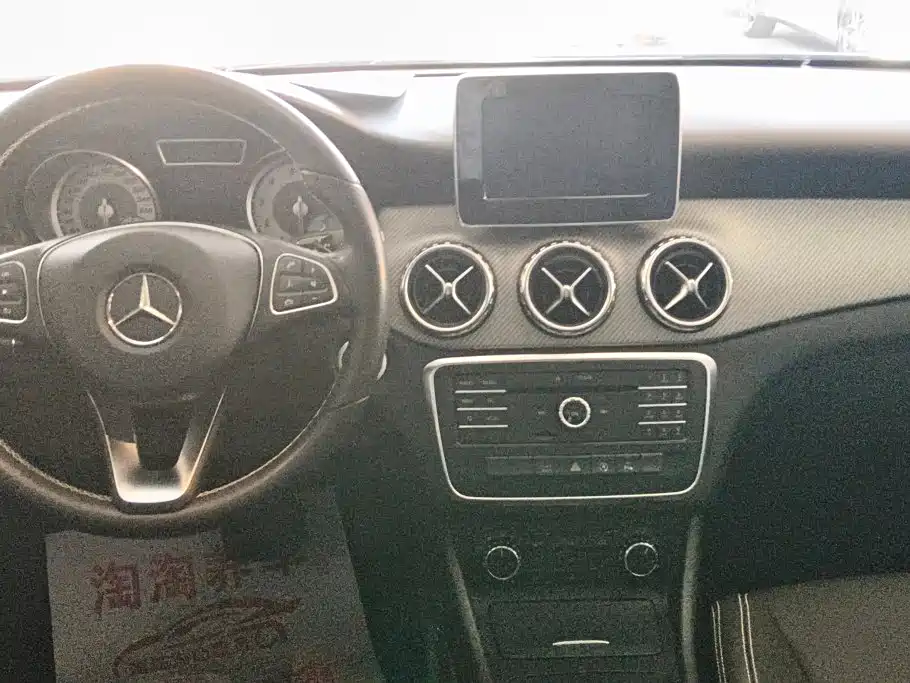 Mercedes-Benz GLA — миниатюра 12
