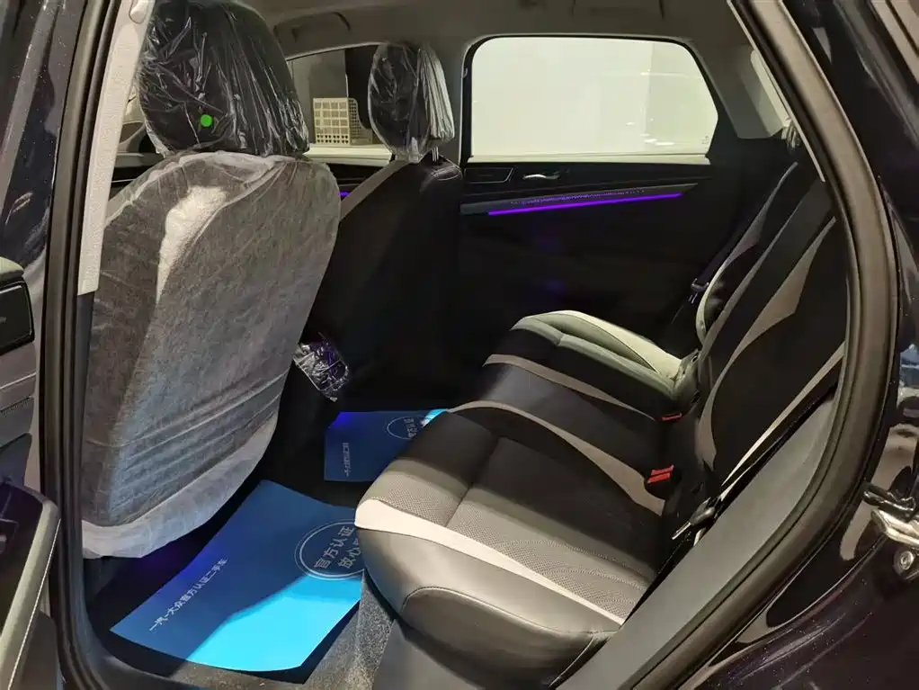 VOLKSWAGEN ID.7 VIZZION