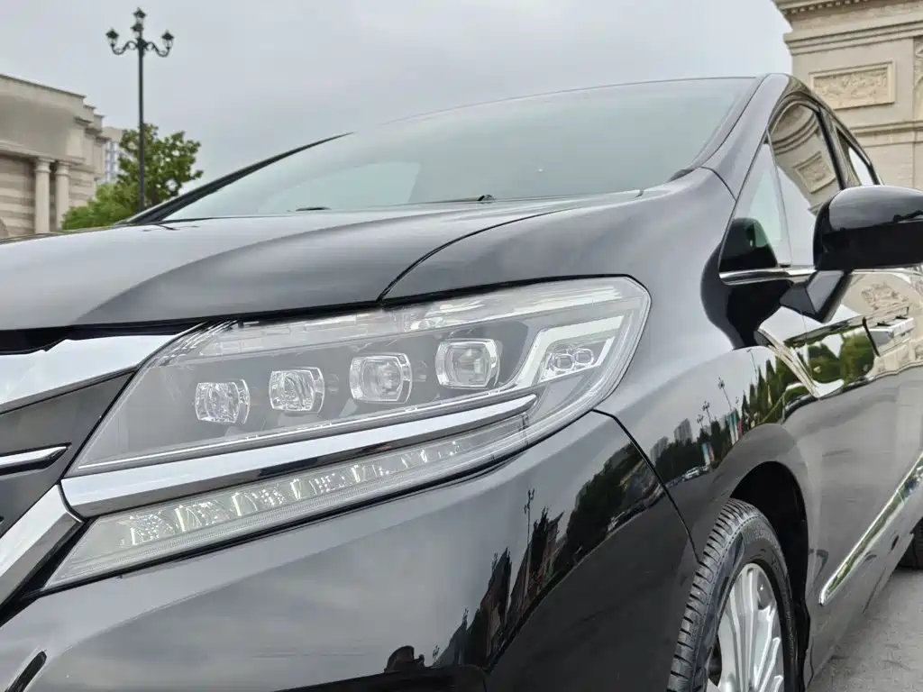 Honda Elysion — миниатюра 12