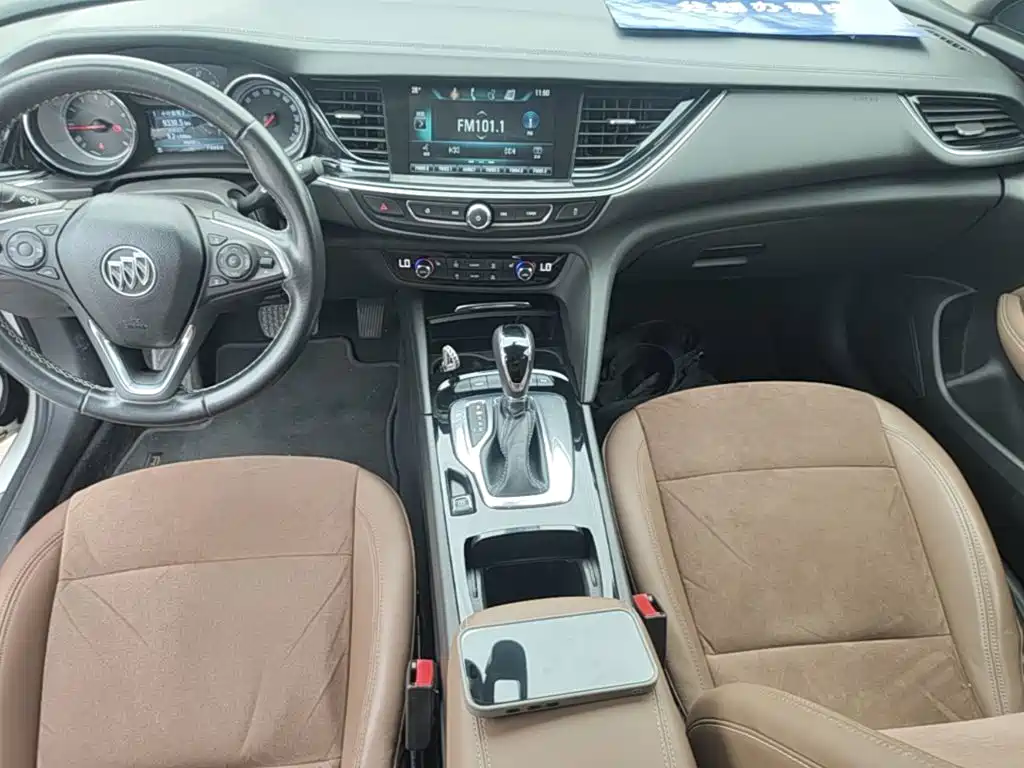 Buick Regal — миниатюра 13