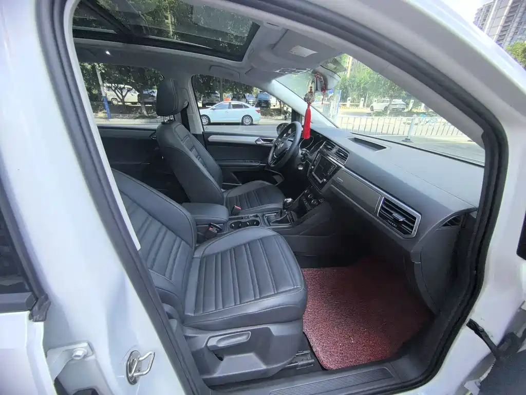 Volkswagen Touran — миниатюра 13
