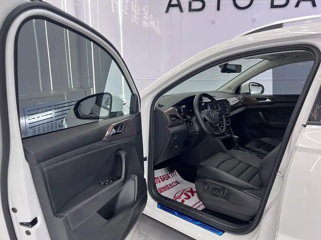 Volkswagen Tharu — миниатюра 7