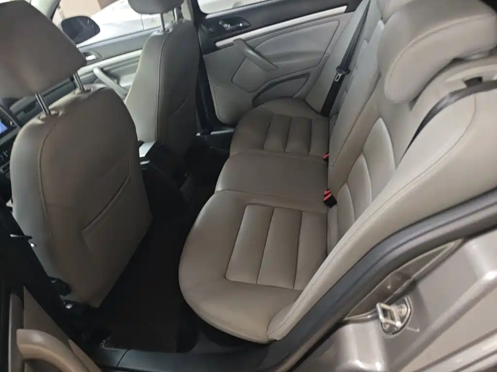 Skoda Octavia — миниатюра 17
