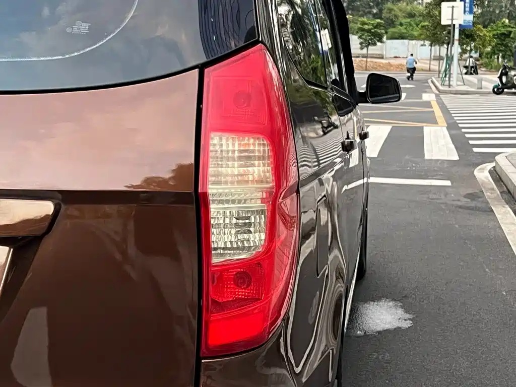 Wuling Hongguang — миниатюра 26