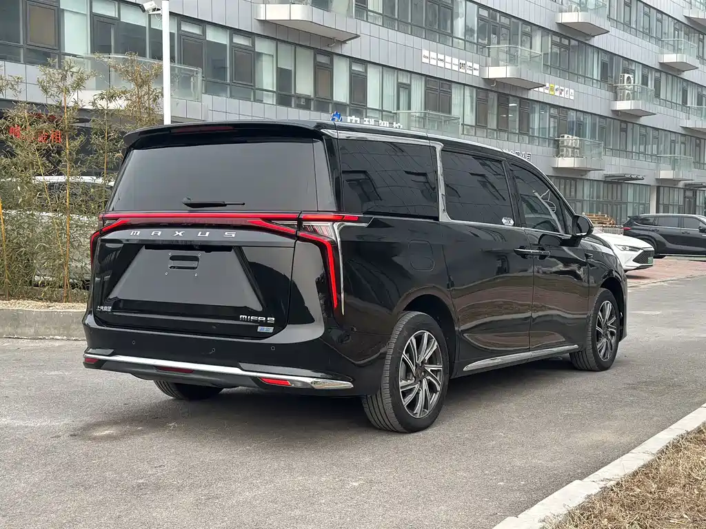 SAIC MAXUS EVERYONE 9