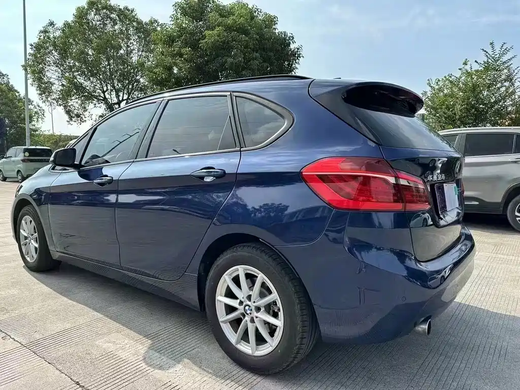 BMW 2 SERIES STATION WAGON