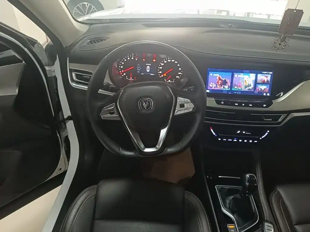 Changan CS35PLUS — миниатюра 11