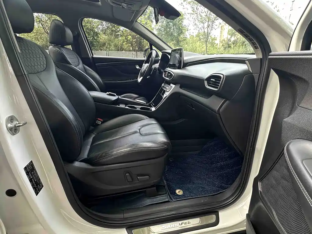 Hyundai Santa Fe — миниатюра 19