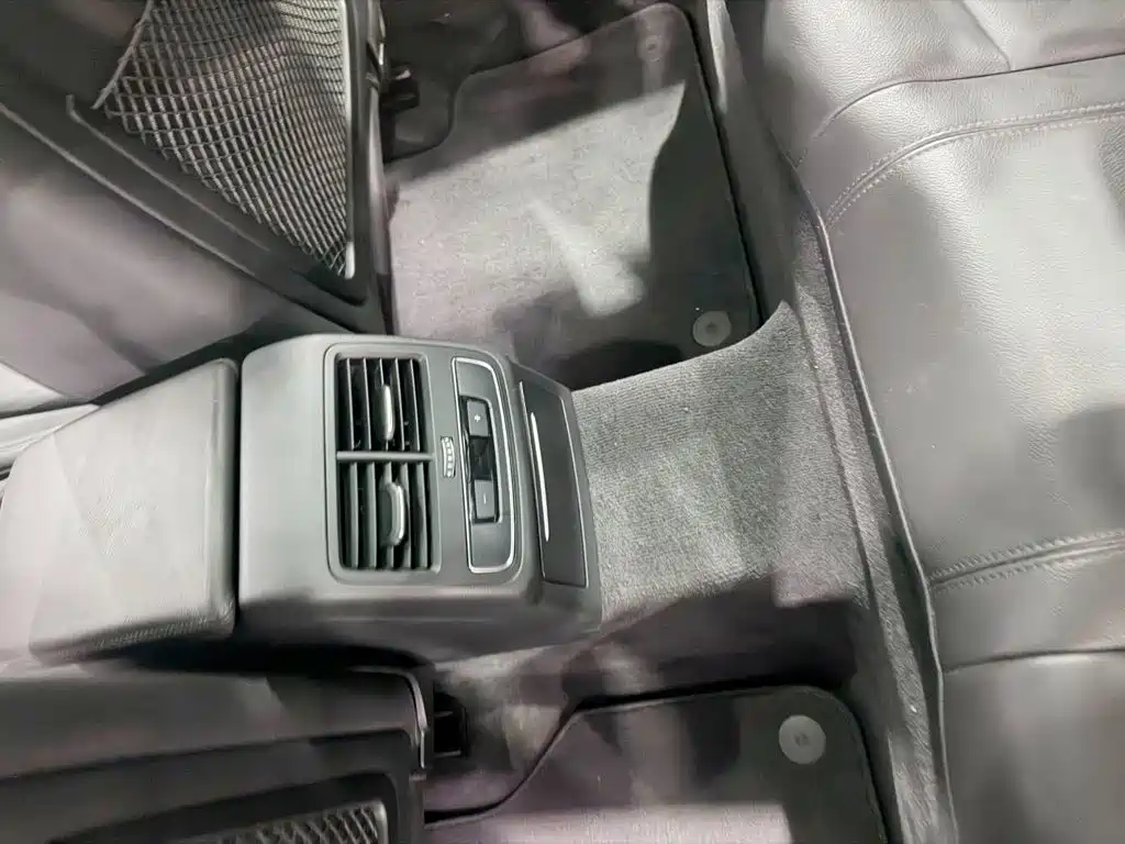 Audi A4L — миниатюра 11
