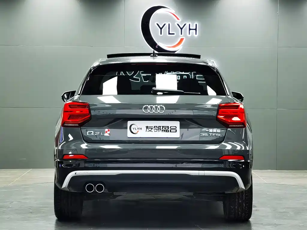 AUDI  Q2L