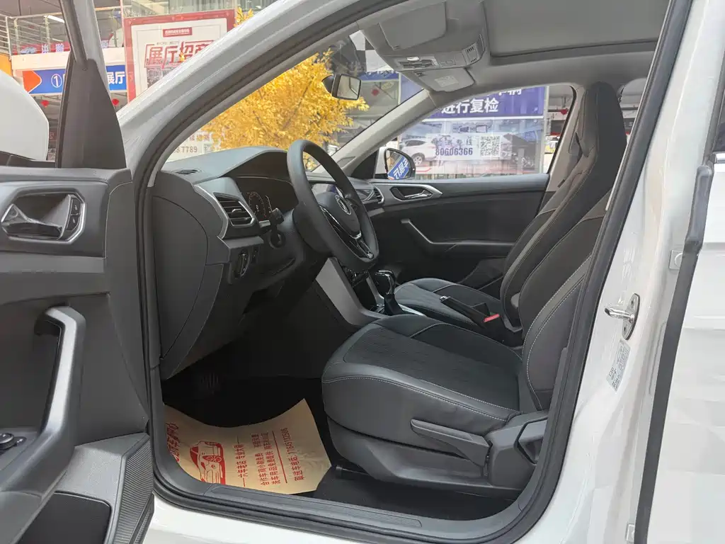 Volkswagen T-Cross — миниатюра 9