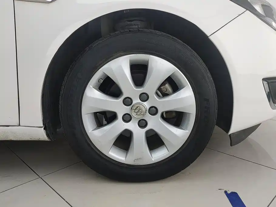 Buick Regal — миниатюра 6