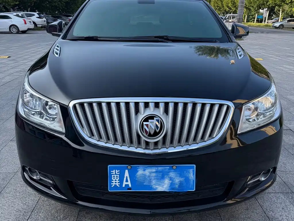Buick LaCrosse — миниатюра 2
