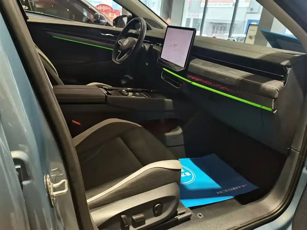 VOLKSWAGEN ID.7 VIZZION