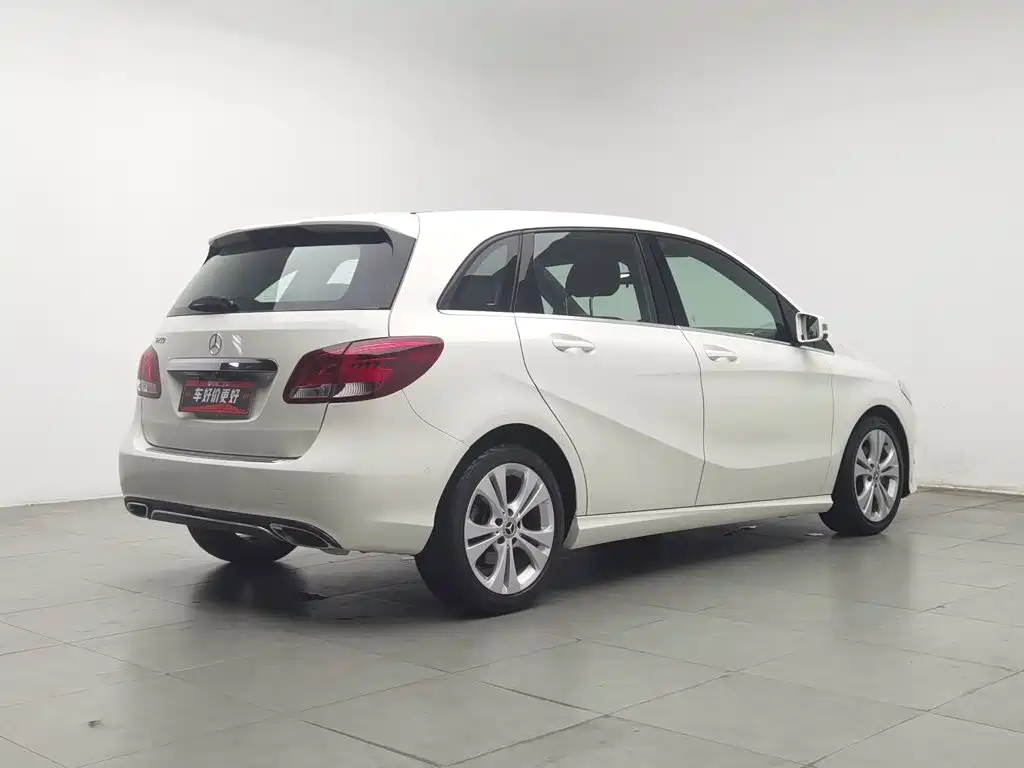Mercedes-Benz B-Class — миниатюра 2