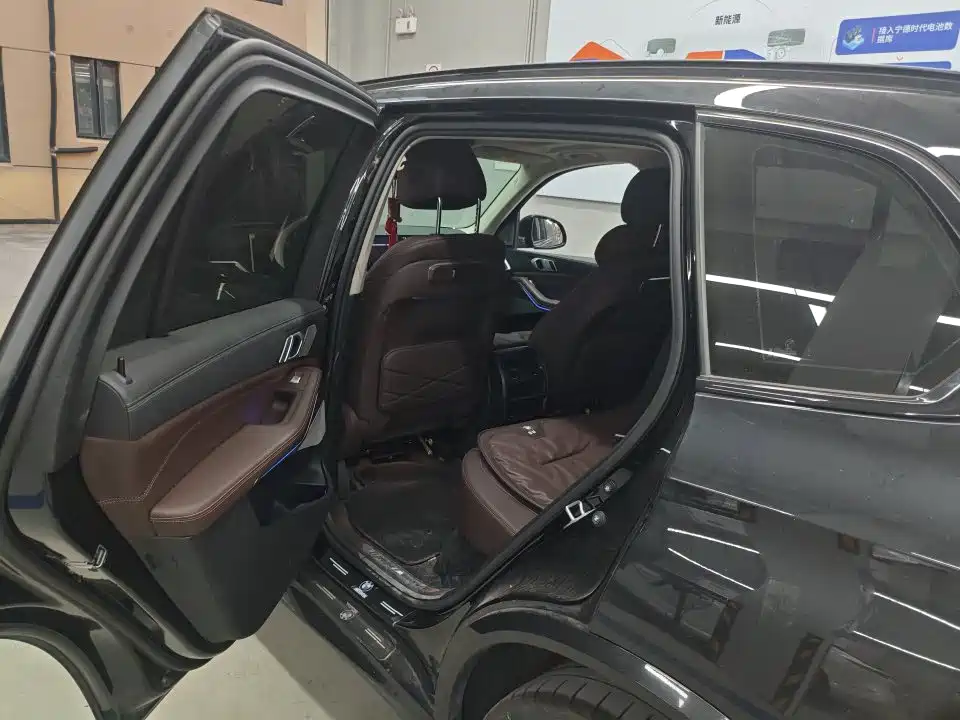 BMW X5 — миниатюра 8