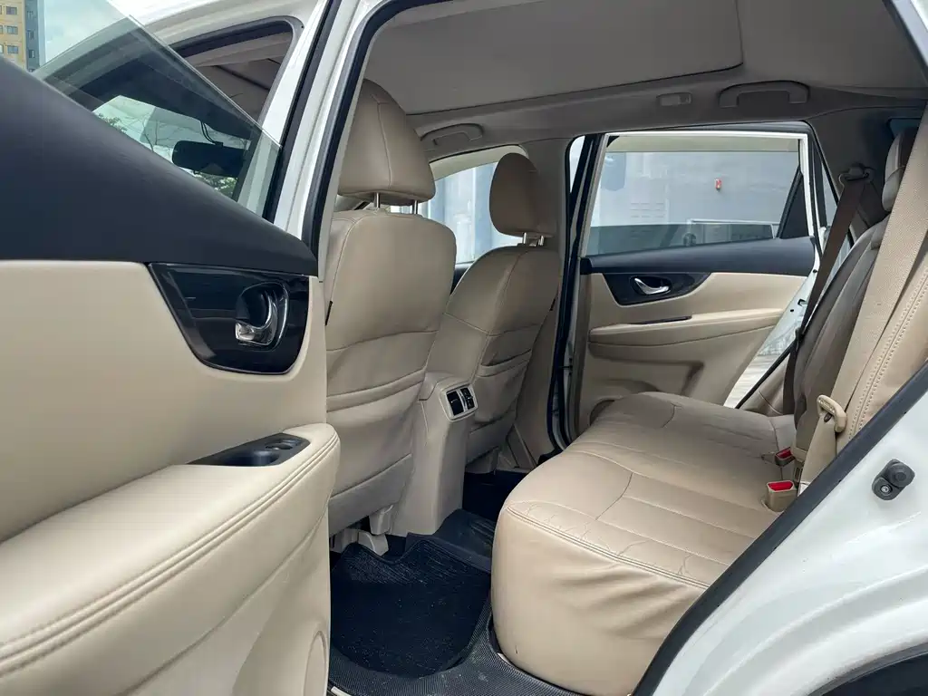 Nissan X-Trail — миниатюра 8