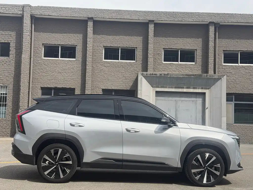 Geely Boyue L — миниатюра 8