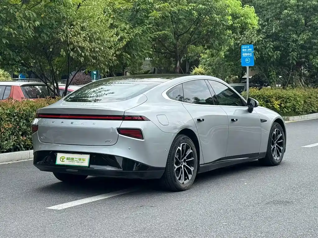 XPeng P7 — миниатюра 3