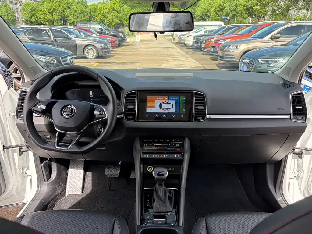 Skoda Karoq — миниатюра 12