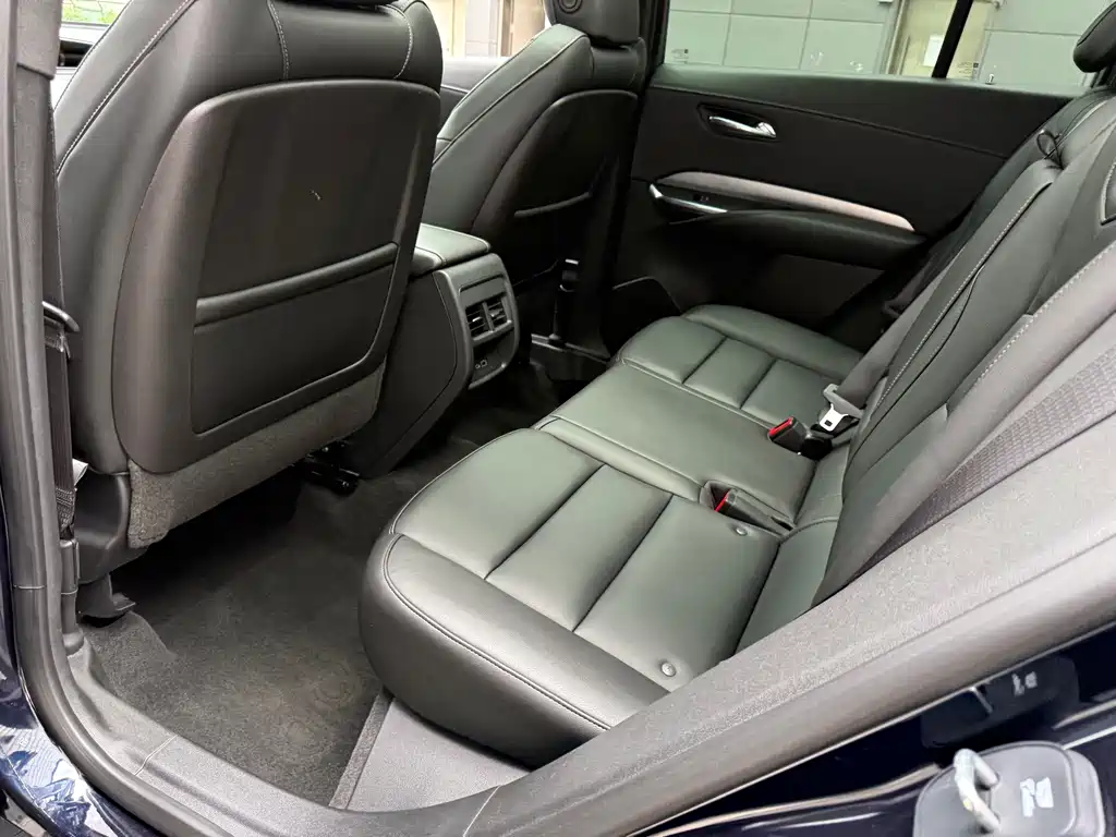 Cadillac XT4 — миниатюра 32