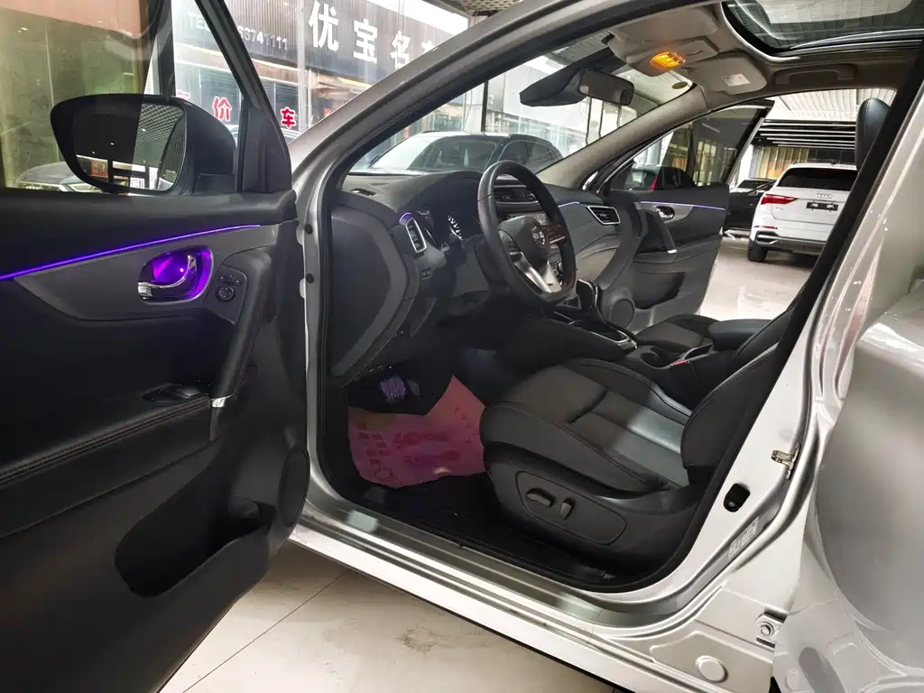Nissan Qashqai — миниатюра 7