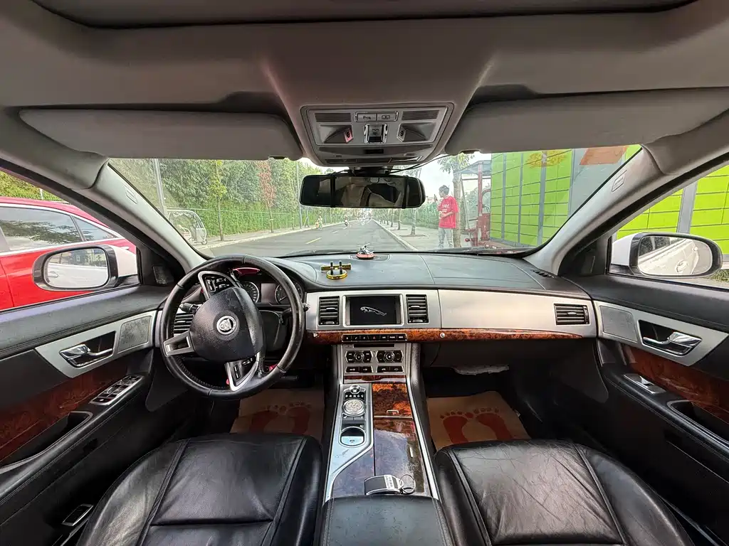 Jaguar XF — миниатюра 11