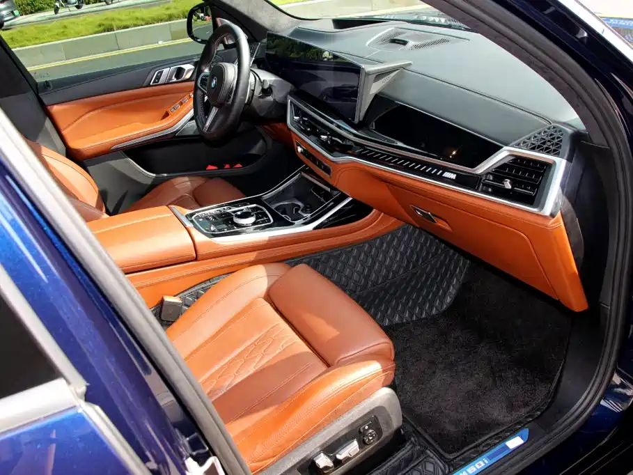 BMW X7 M60i — миниатюра 15