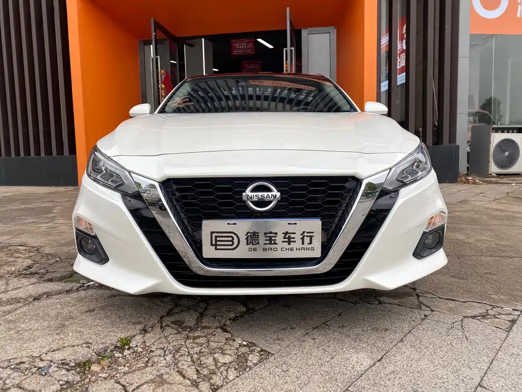 NISSAN TEANA