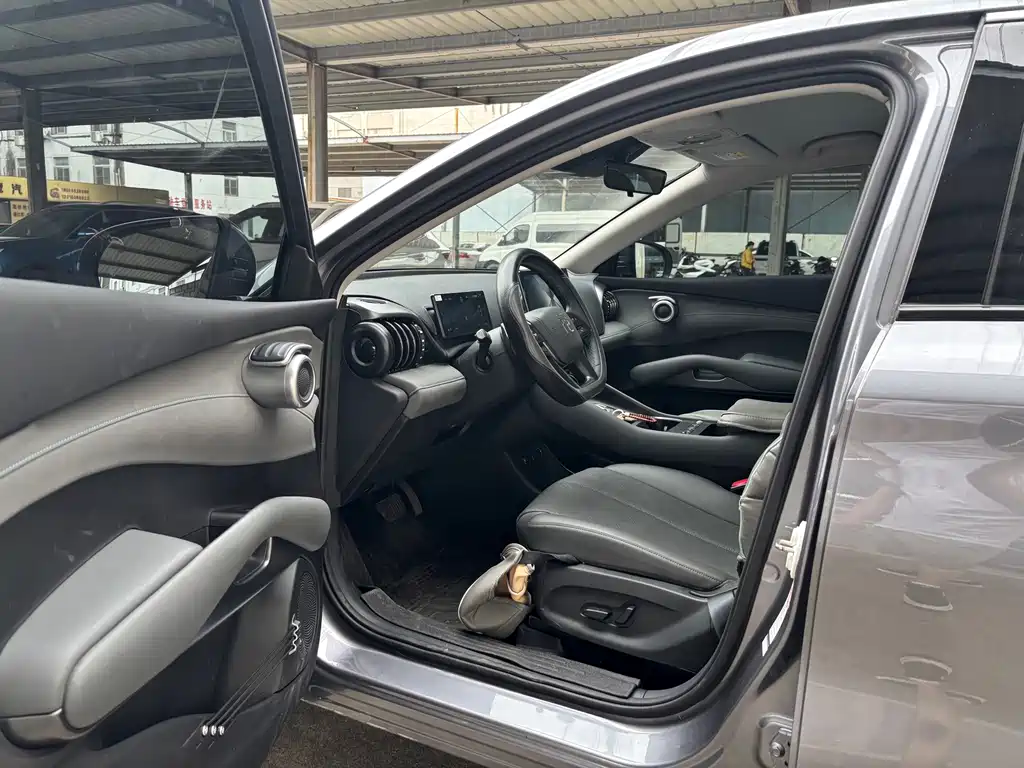 BYD Yuan Plus — миниатюра 10