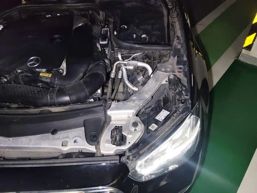 Mercedes-Benz E-Class — миниатюра 20