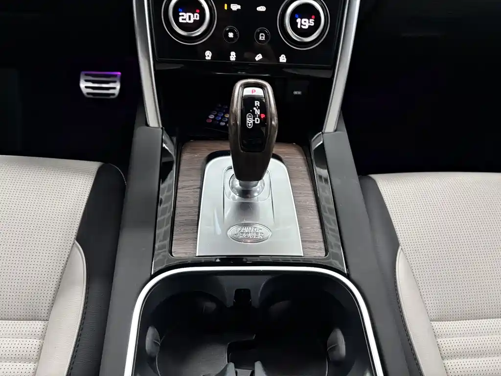 Land Rover Discovery Sport — миниатюра 18