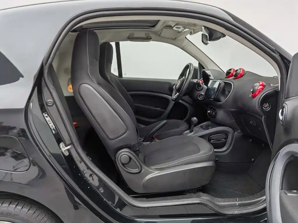 smart Smart Fortwo — миниатюра 23