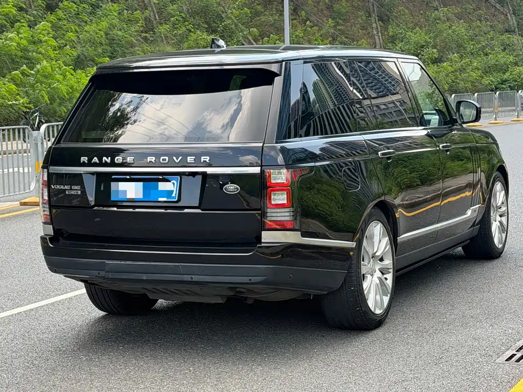 Land Rover Range Rover — миниатюра 4