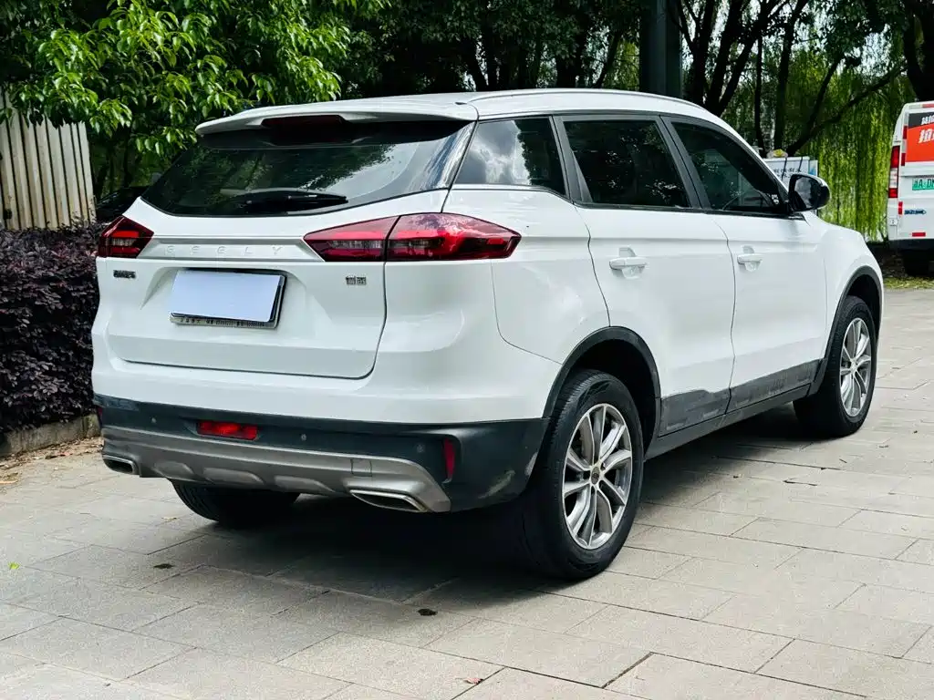 Geely Boyue — миниатюра 9
