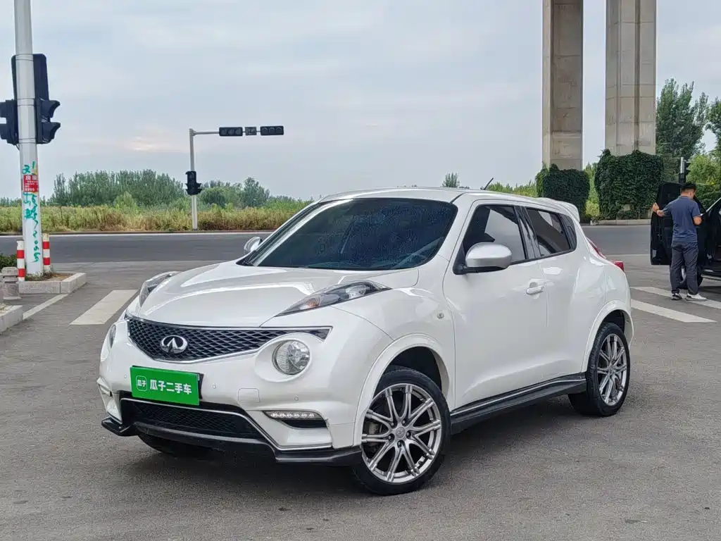 Infiniti ESQ — миниатюра 2