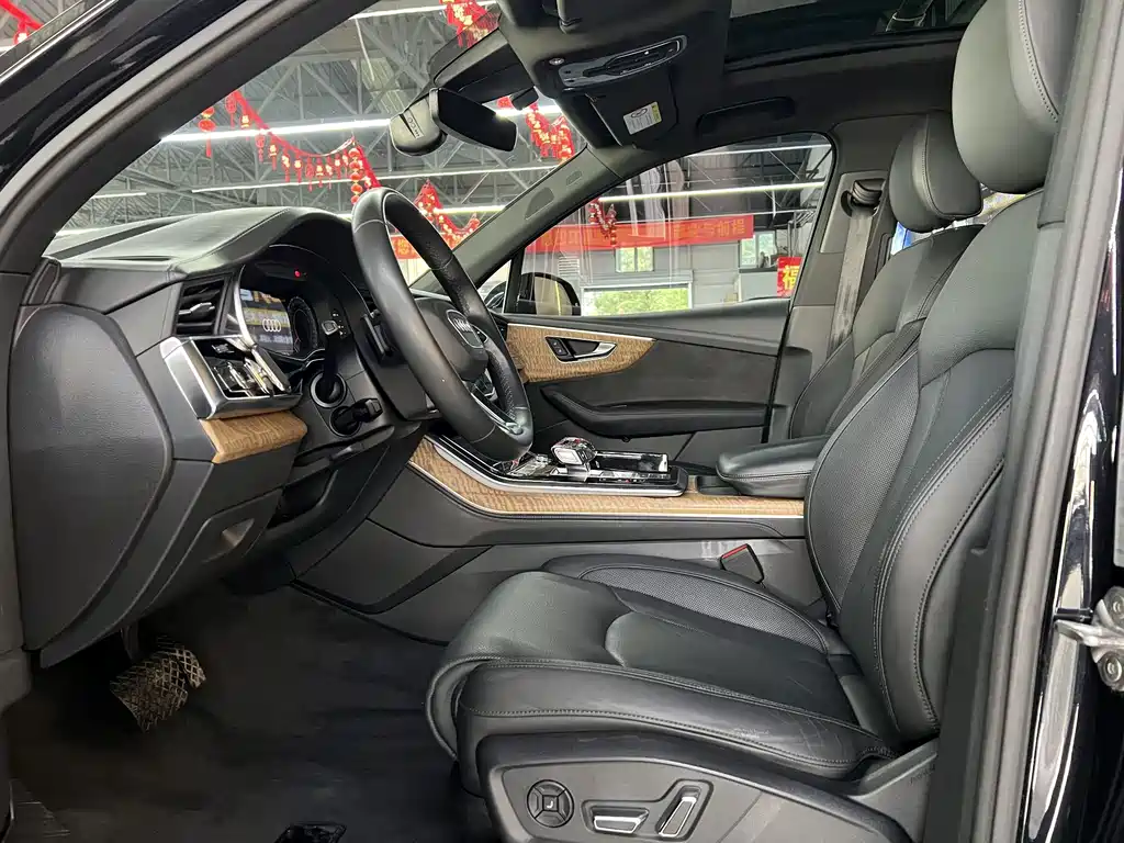 Audi Q7 — миниатюра 3