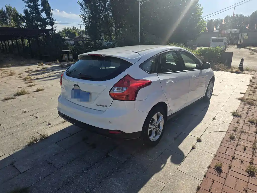 Ford Focus — миниатюра 4