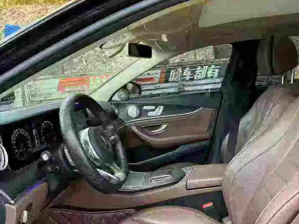 MERCEDES-BENZ E CLASS