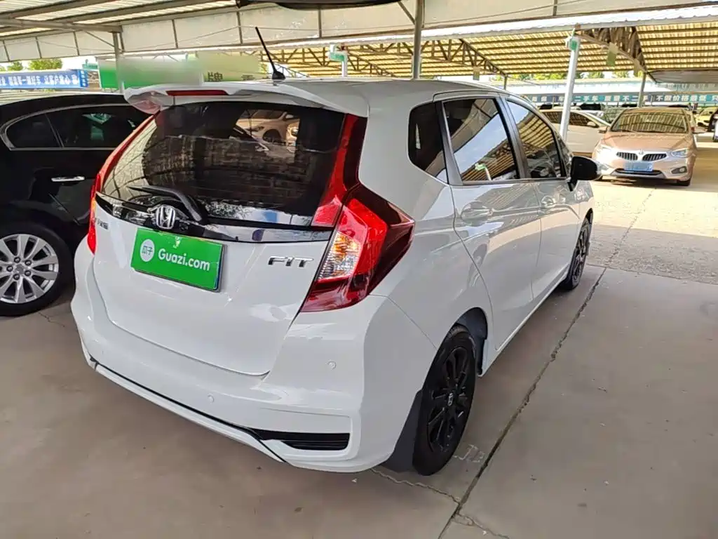Honda Fit — миниатюра 7