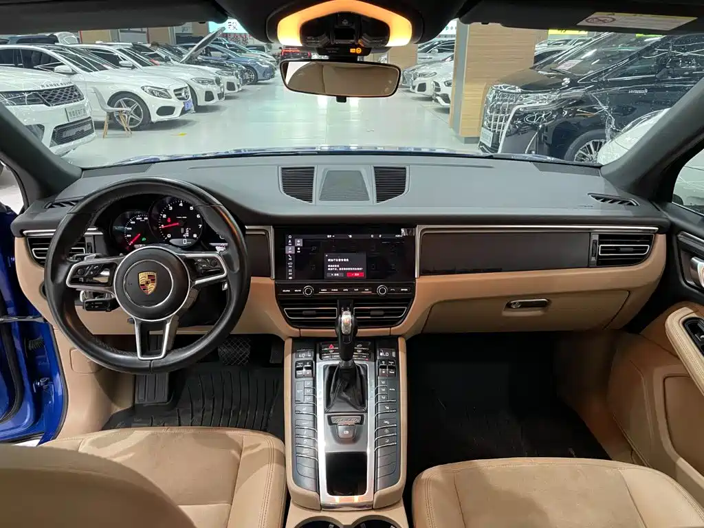Porsche Macan — миниатюра 5
