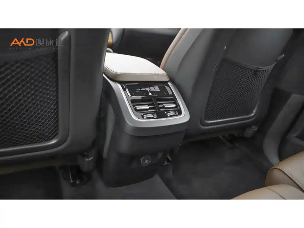 Volvo XC90 2024 B6 Luxury 7 мест