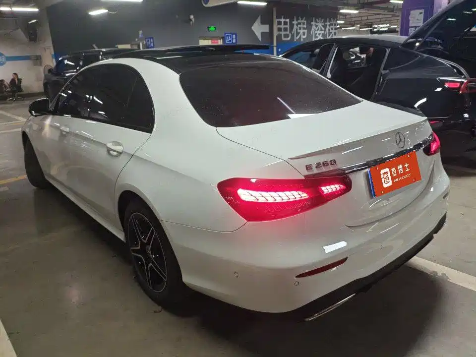 Mercedes-Benz E-Class (Import) — миниатюра 3
