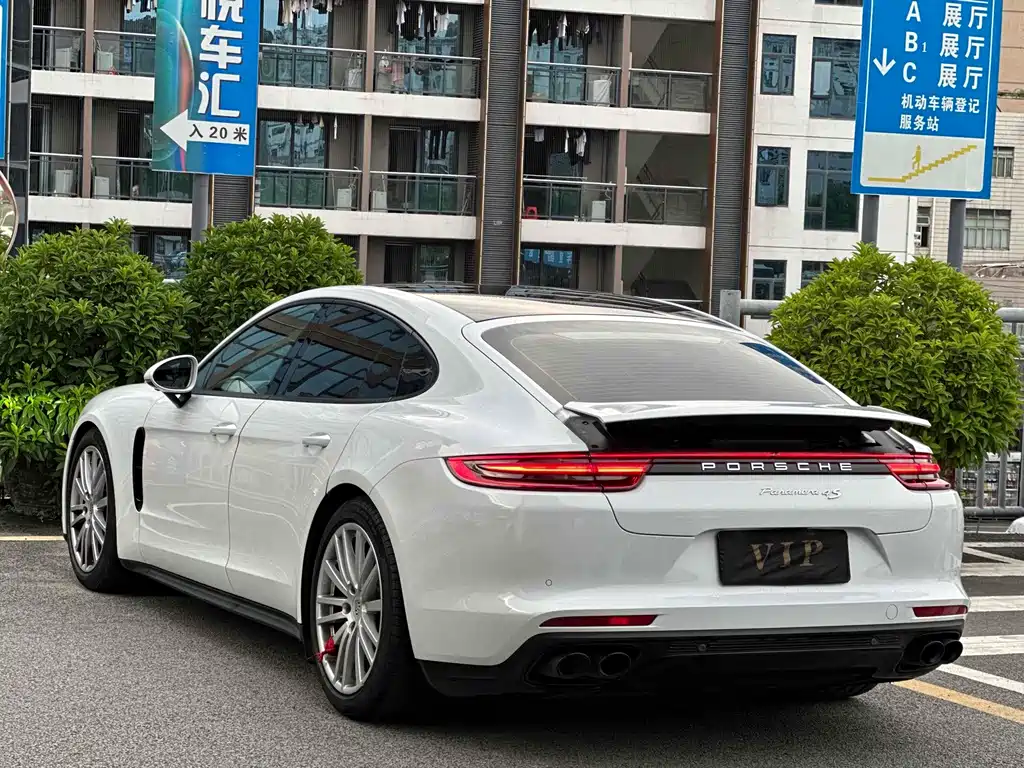 Porsche Panamera — миниатюра 6
