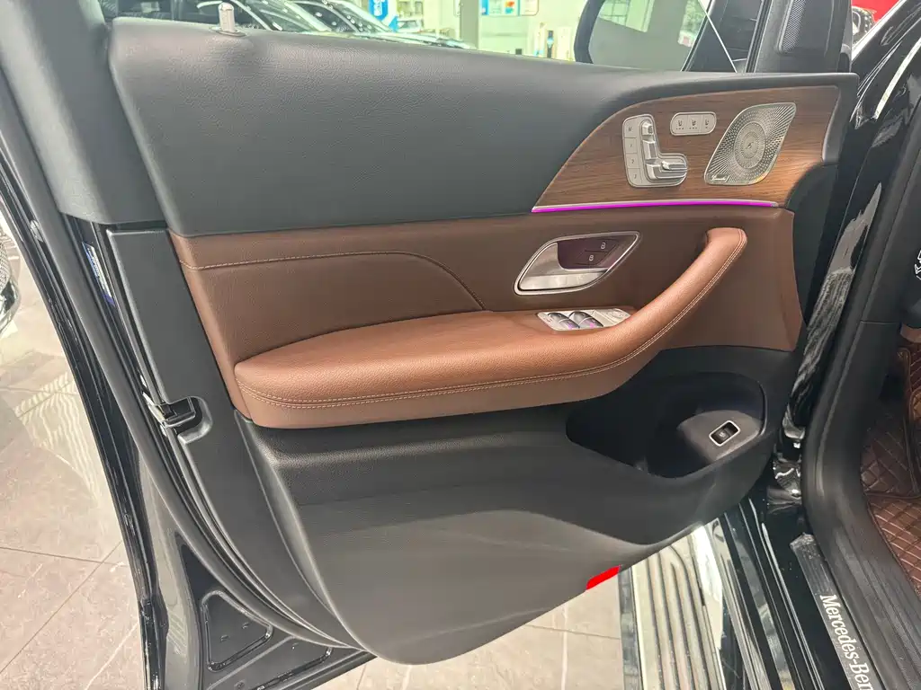 Mercedes-Benz GLS — миниатюра 7