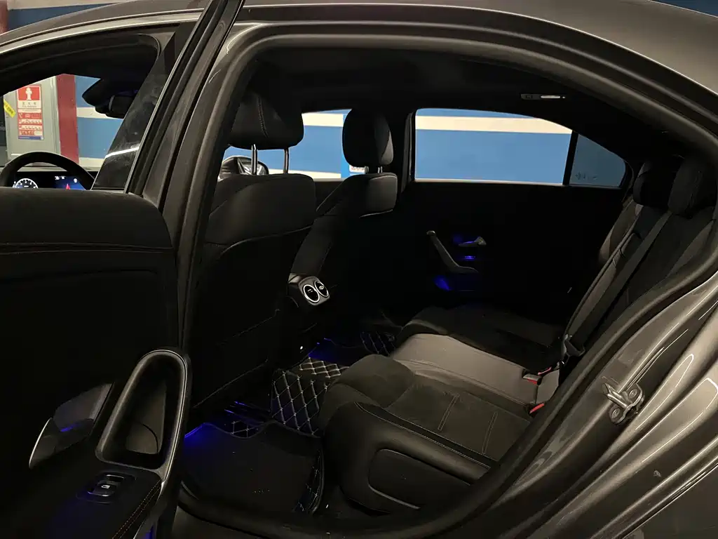 Mercedes-Benz A-Class — миниатюра 12