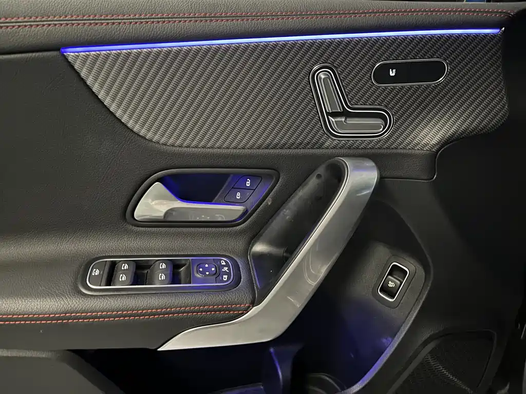 Mercedes-Benz A-Class — миниатюра 9