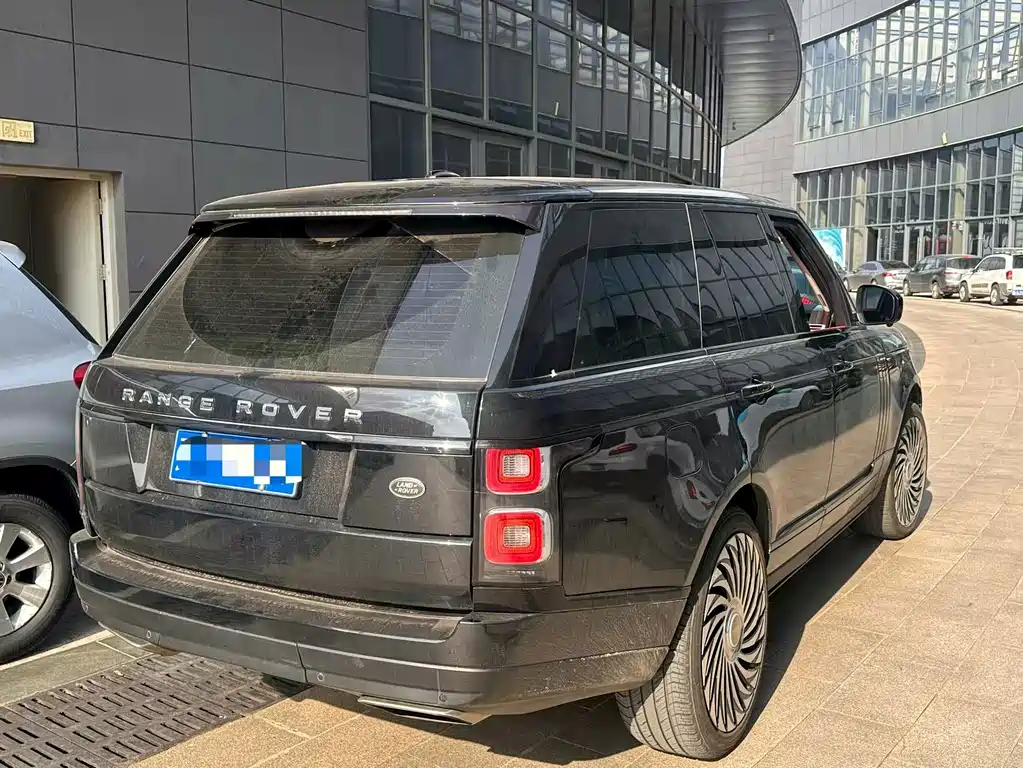 Land Rover Range Rover — миниатюра 9