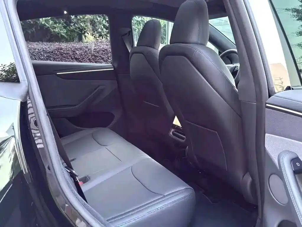 Audi Q5L — миниатюра 2
